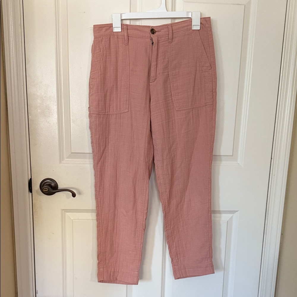 Old Navy Coral/Peach Woman’s Pants